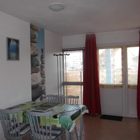 Nocleg ze śniadaniem Le Patio Saint-Pair-sur-Mer